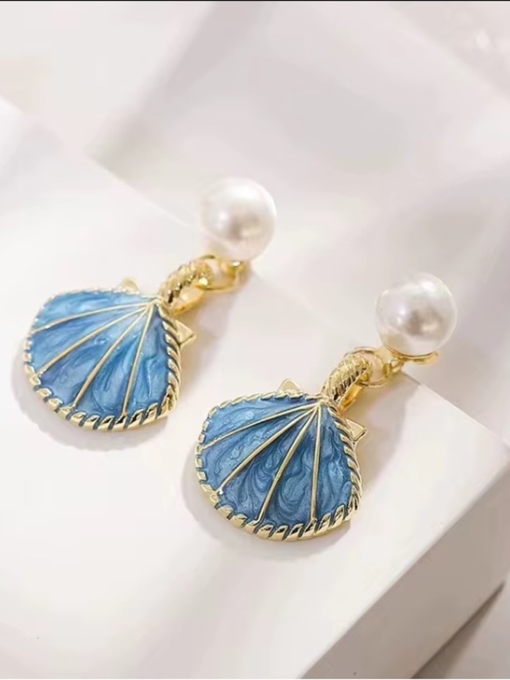 ***High Quality Delicate Gold Pink Shell Drop Earrings with Pink Pearl